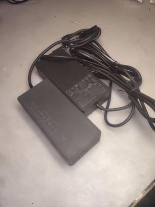 Microsoft Surface Station dock 1661+adattatore