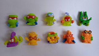 Muñecos Superthings
