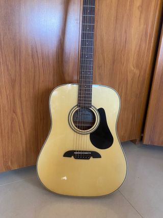 Guitarra acustica ALVAREZ
