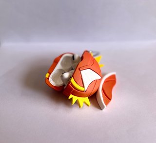 Funda airpods pro pokemon magikarp
