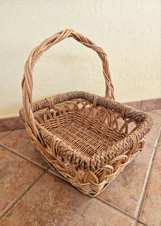 Cesta mimbre y cuerda