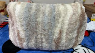 FUNNY FUZZY Sofá cama lana cordero sintética