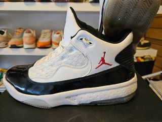 Jordan Max Aura 2