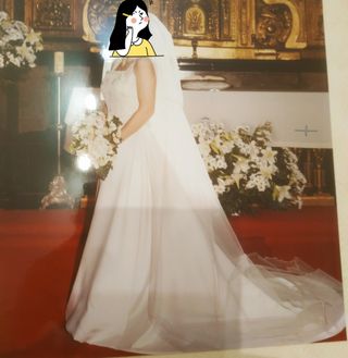 Traje de novia . color marfil