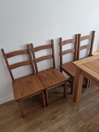 Mesa comedor madera Macisa y 4 sillas