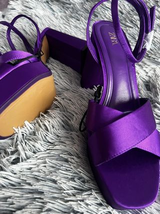 Sandalias nuevas a estrenar - Zara