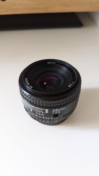 Objetivo Nikkor 28mm 2.8