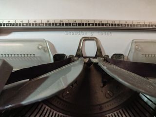 Maquina de escribir olivetti