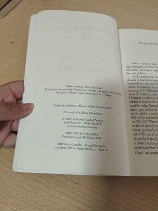 Dios llora en la tierra