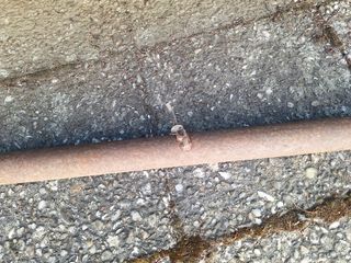 Escape intermedio sin silenciador.