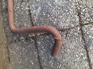 Escape intermedio sin silenciador.