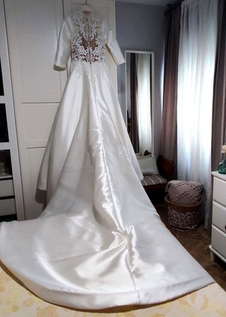 SIN ESTRENAR Pronovias