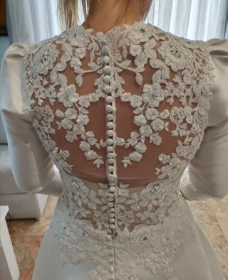 SIN ESTRENAR Pronovias