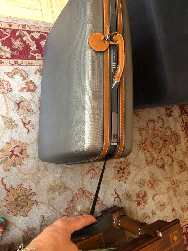 Sansonite Maleta Ekegante solo 50 euros