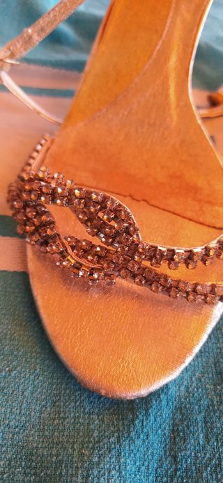 Sandalias de tacón en plata y strass