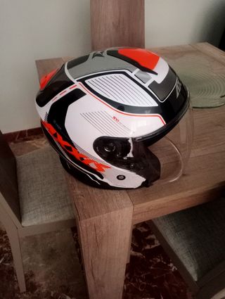 Casco total mente nuevo es taya L