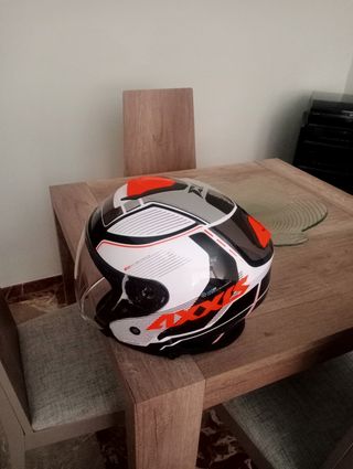 Casco total mente nuevo es taya L