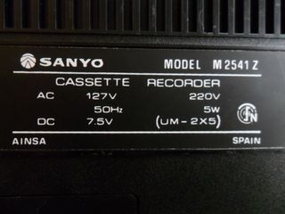 REPRODUCTOR Y GRABADORA DE CASETE SANYO POR 25 EUR