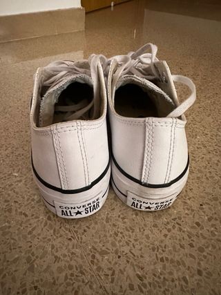 Converse plataforma piel blancas