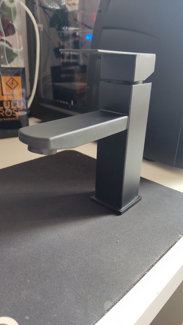 Grifo de baño negro NUEVO