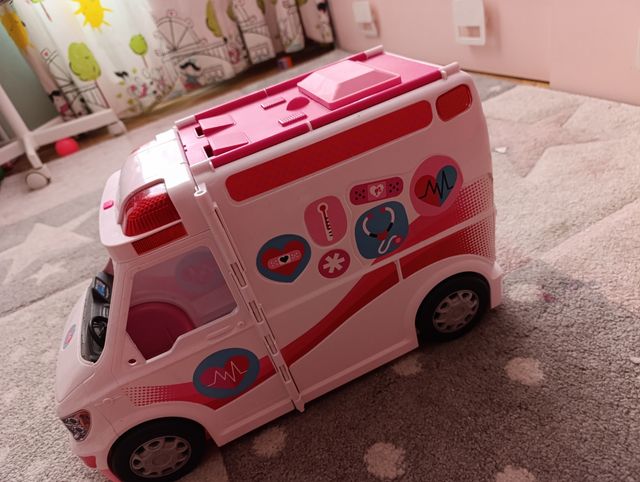 Ambulanza Barbie