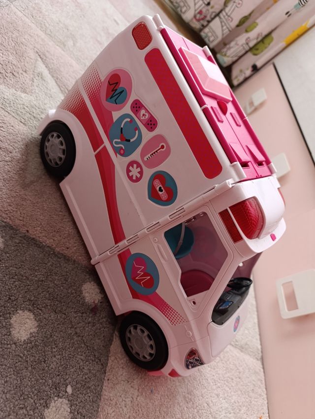 Ambulanza Barbie