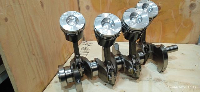 Cigueñal y bielas decorativo