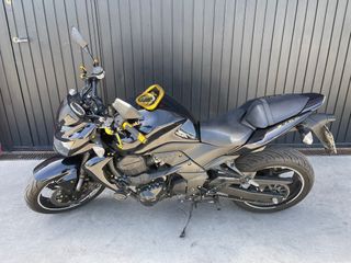 Kawasaki Z750 año 2010