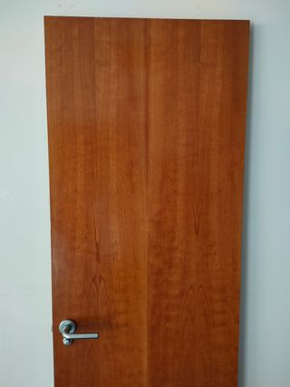 PUERTA MADERA MACIZA SIN MARCO