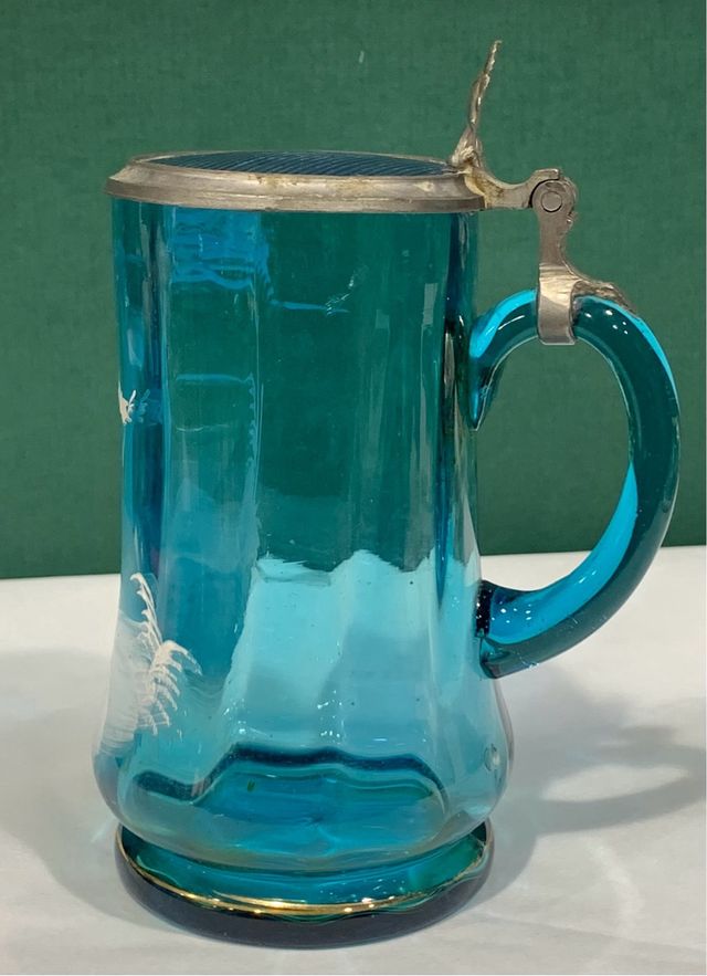 Jarra de vidrio de uranio “Mary Gregory”