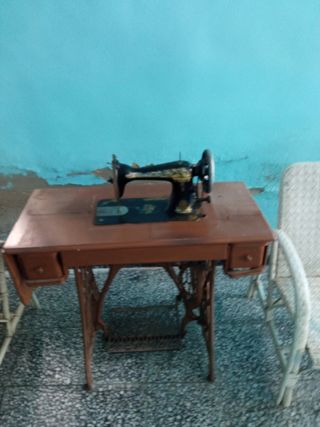 Maquina de coser Singer