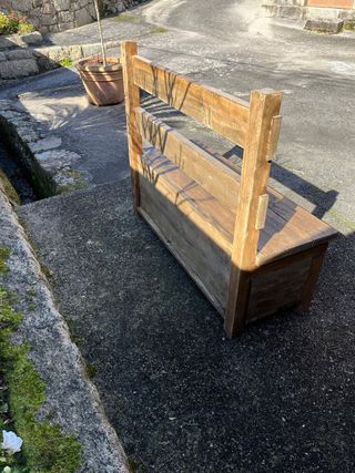 Banco de madera rustico