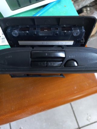 2 WALKMAN VENDO ASSIEME EURO 18