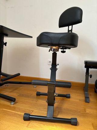 Soporte de escritorio con reposapies