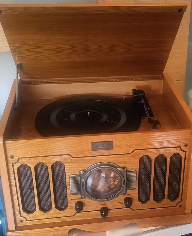 Tocadiscos Classic vintage vinilo radio cinta 1999