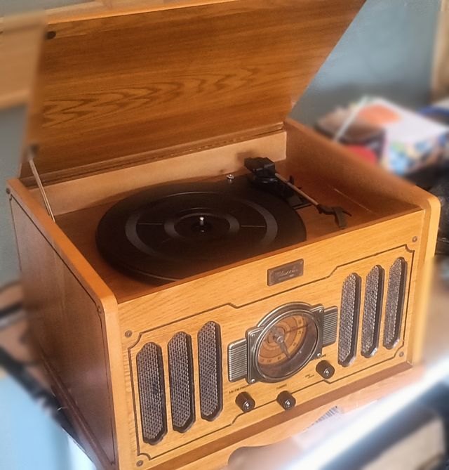 Tocadiscos Classic vintage vinilo radio cinta 1999