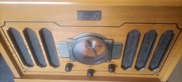 Tocadiscos Classic vintage vinilo radio cinta 1999