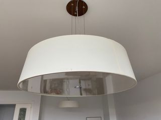 Lámpara beige techo salón 40