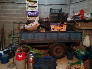 Remolque tractor con tracción y botella