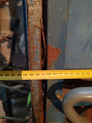 Remolque tractor con tracción y botella