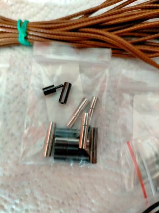 Vendo lote de cordones y cierres 