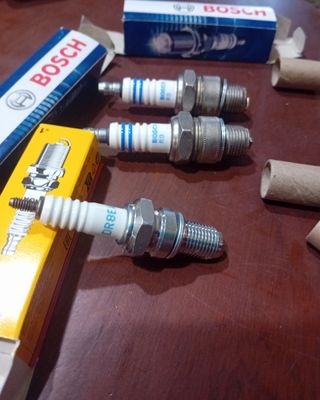 Candele moto NKG e BOSCH