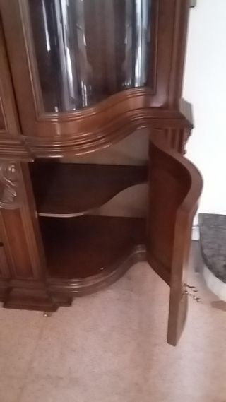 Mueble aparador vitrina vajillero Chippendale