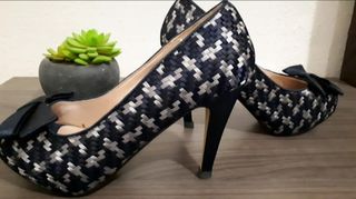 ZAPATOS TACÓN AZUL Y GRISES. Talla 38