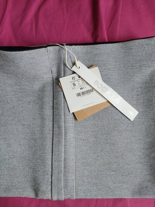 Falda tubo gris