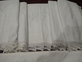 JUEGO DE SÁBANA BORDADA PUNTILLA TEJIDA