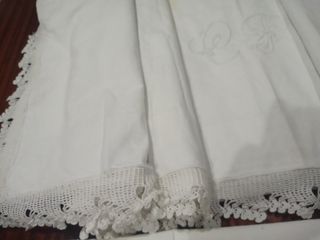 JUEGO DE SÁBANA BORDADA PUNTILLA TEJIDA