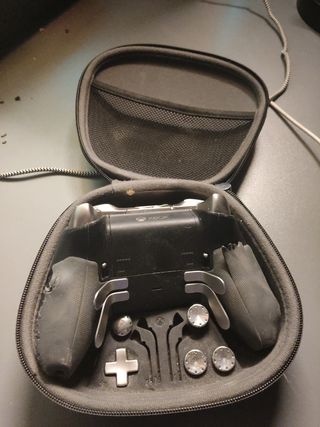 Pacchetto Xbox One Elite + 16 giochi