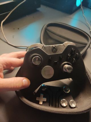 Pacchetto Xbox One Elite + 16 giochi