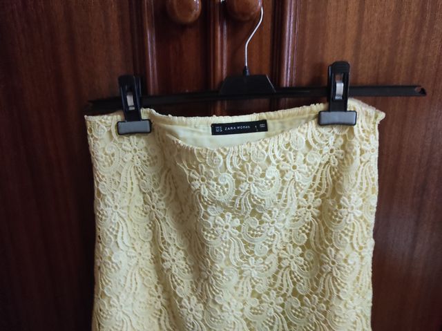 Falda encaje Zara